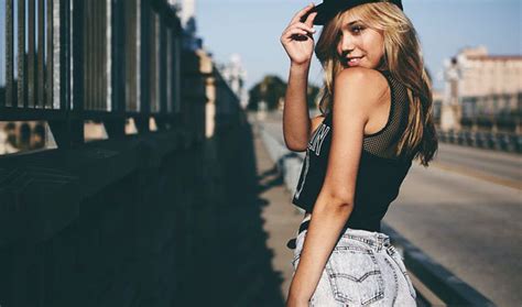 Instagram Crush: Alexis Ren (20 Photos) – Suburban Men