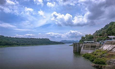 Pesona Waduk Cirata Destinasi Wisata Keluarga Favorit Di Jawa Barat