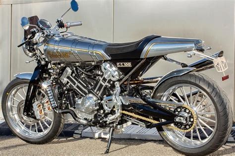 Brough Superior SS 100 Bert Le Vack Golden Dream 2023