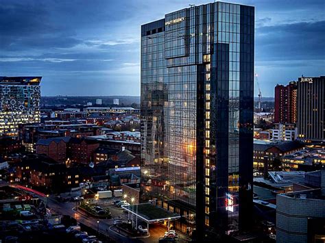 Top 20 Luxury Hotels in Birmingham - Sara Lind's Guide 2023