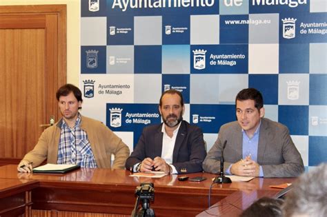 Cs Reclama Unas Instalaciones Dignas Para Atender A Los Inmigrantes Que