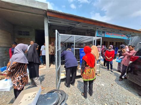 FMIPA UNY Memberikan Pelatihan Budidaya Maggot Di Pengasih Kulon Progo