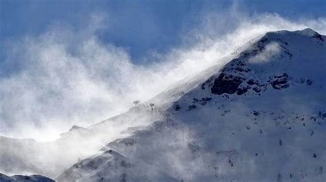 Trentino Alto Adige Sferzato Dal Vento Raffiche Oltre I 180 Km Orari