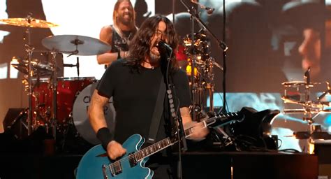 Foo Fighters publica su nuevo álbum But Here We Are una