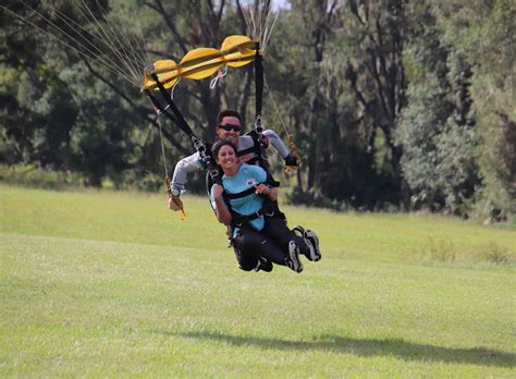 TIPS TO PREPARE FOR YOUR FIRST TANDEM SKYDIVE - Jump Florida Skydiving