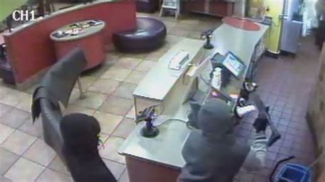 Armed Robbery At Fresno Taco Bell Caught On Camera Kmph