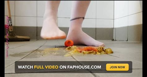 Footplay In Pantyhose With Fruit German Gay Amateur Porn By FapHouse XHamster