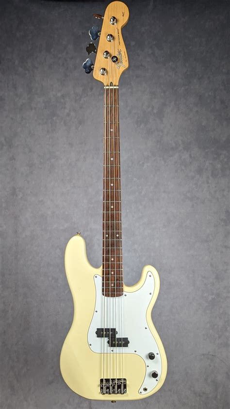 1990s Fender Squier Precision Bass Mik