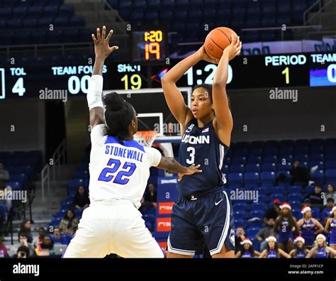 Megan Walker Depaul Hi Res Stock Photography And Images Alamy