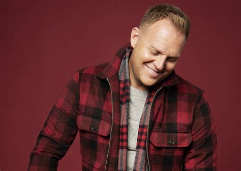 Matthew West Is Channeling Michael Bublé With Upcoming Christmas Concert