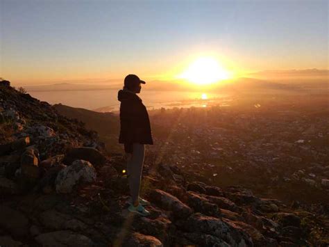 Cape Town: Lion's Head Sunrise Hike | GetYourGuide