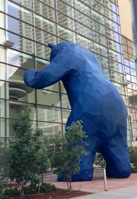 Big Blue Bear sculpture by Lawrence Argent, at the Colorado Convention ...