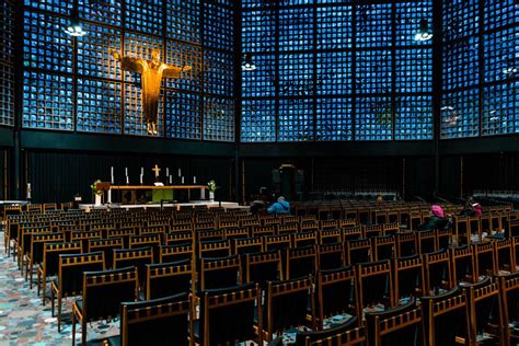 Moderner Altar Und Innenarchitektur Der Kaiser Wilhelm Ged Chtniskirche