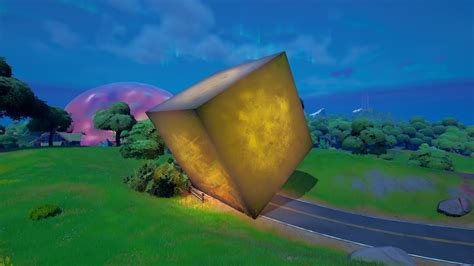 Ahora El Cubo Dorado De Fortnite Se Mueve En Directo Davri