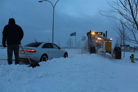 Gallery Snow Covered Roads Cause Problems For Calgary Drivers