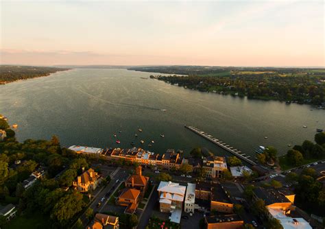 Skaneateles, NY [OC] : VillagePorn