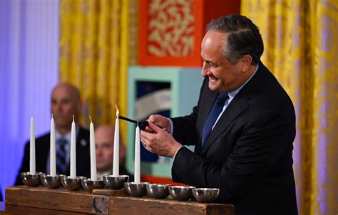 Quelle est la position de votre candidat sur Israël ? Cela dépend de