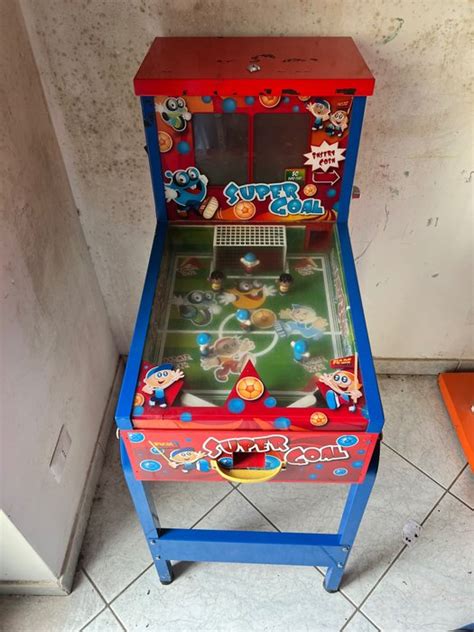 Mini pinball machine - plastic and iron - Catawiki