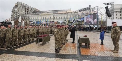 Нова назва та бордові берети: як відзначають День десантника (Фото)