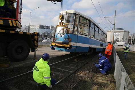 Rafał Dutkiewicz nagrodzony pękniętą złotą szyną ZOBACZ Gazeta