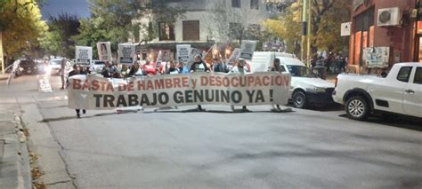 En Bah A Tambi N Hubo Acampe Piquetero Frente Al Ministerio De