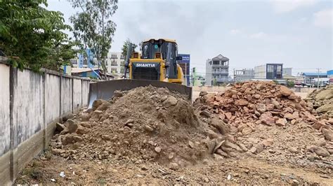 Amazing Bulldozer Shantui Dh B Operator Pushing Speed And Dump