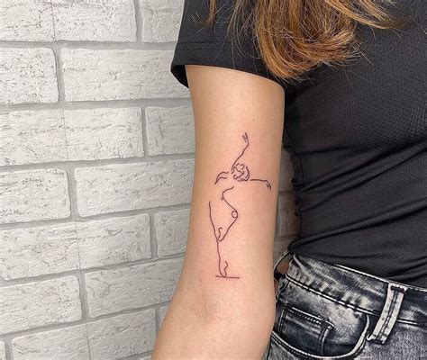 39 Creative Minimalist Aesthetic Tattoo Ideas