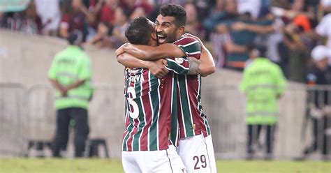 Fluminense perde zagueiro para o jogo contra o Bragantino EXPLOSÃO