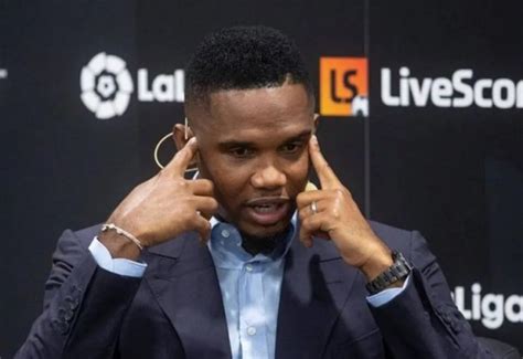 Mondial 2022 Quand Samuel Etoo frappe un Youtubeur Algérien vidéo