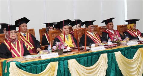 Direktur Pascasarjana Kukuhkan 37 Calon Wisudawan Pascasarjana UIN