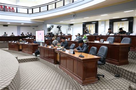 Bupati Luwu Timur Terima Keputusan Dprd Tentang Catatan Dan Rekomendasi