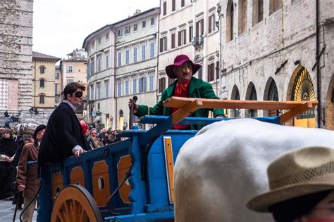 Carnevale In Umbria Le Maschere Della Tradizione Tgtourism