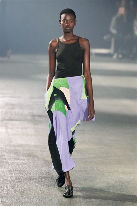 Issey Miyake Spring 2023 Fashion Show | The Impression