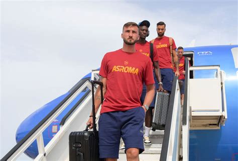 La Roma In Partenza Per Il Portogallo FOTO GALLERY Forzaroma Info