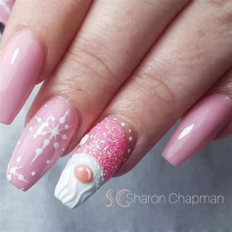 33 Gorgeous Pink And White Christmas Nails For This Holiday Season