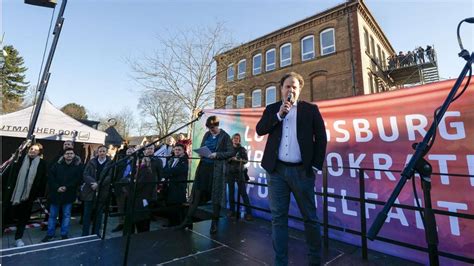 Rund 7000 Menschen Setzen Klares Zeichen Gegen Rechts