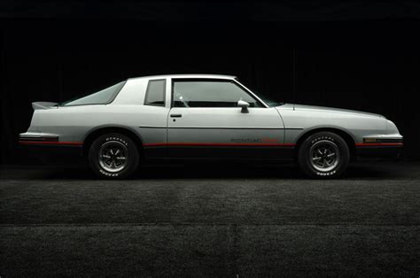 Five 1986 Monte Carlo Aero Coupes Up For Grabs Barn Finds