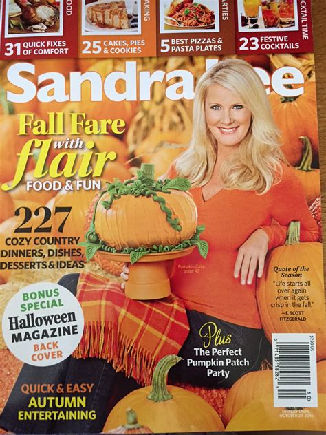 Vintage Halloween Collector Sandra Lee 2015 Fallhalloween Magazine