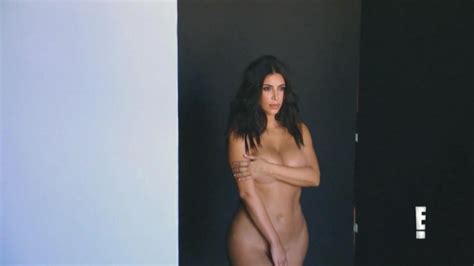 De Nouvelles Photos De Kim Kardashian Topless Et Nue Whassup