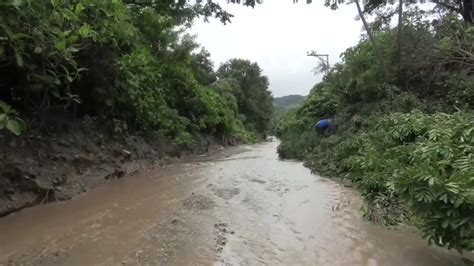 Las Fuertes Lluvias Amenazan Con M S Derrumbes En El Salvador