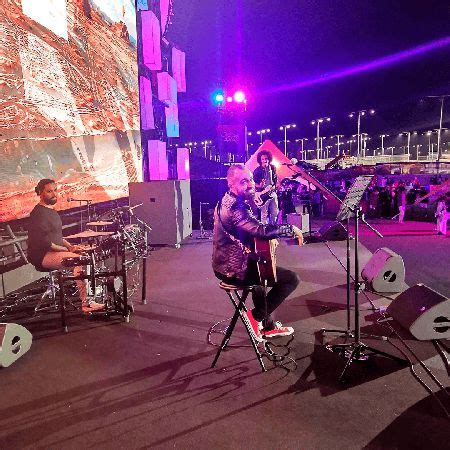 book  piece cover band jeddah scarlett entertainment