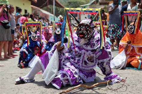 Baile De Los Diablos Danzantes De Chuao Aragua Venezuela Folclore