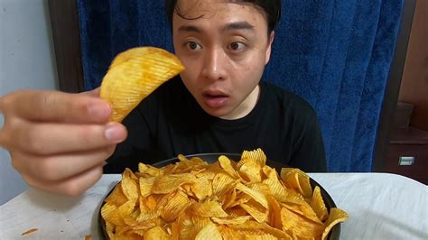 ASMR POTATO CHIPS NO TALKING EXTREME CRUNCHY EATING SOUND EATING