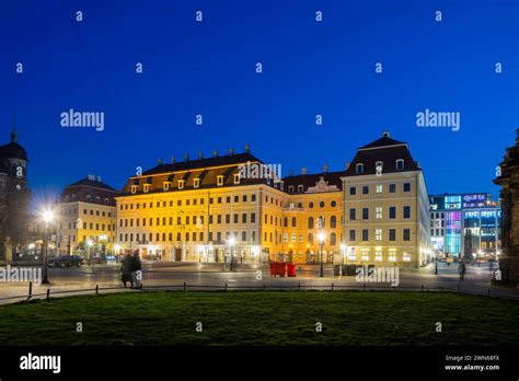 Dresden Altstadt Das Taschenbergpalais Wurde Ab Als Barockes