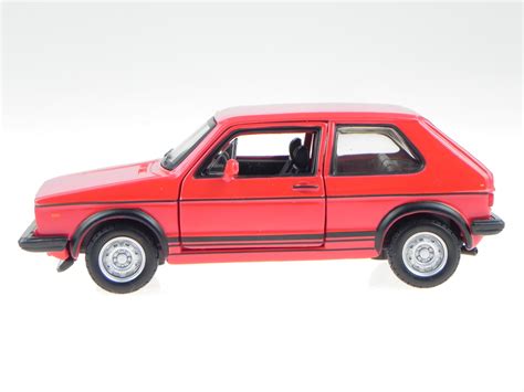 VW Golf 1 GTI Rot Modellauto 43205 Bburago 1 32