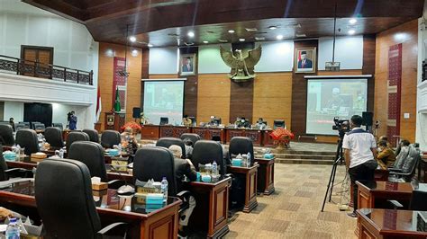 DPRD Sumbar Paripurna Tutup Masa Sidang Tahun 2021