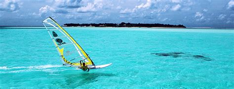 thematic cruises surfing   maldives