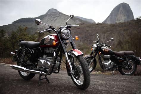 Royal Enfield Classic 350 é moto cara de moto Vrum