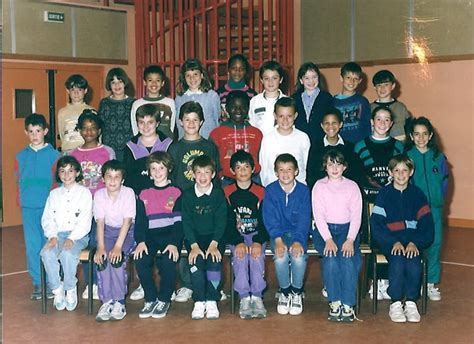 Photo De Classe CM1 B De 1990 Ecole Jean Giono Le Mee Sur Seine