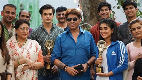 Yeh Rishta Kya Kehlata Hai Wins Best Tv Show 2021 At A Digital Award Show Video Dailymotion